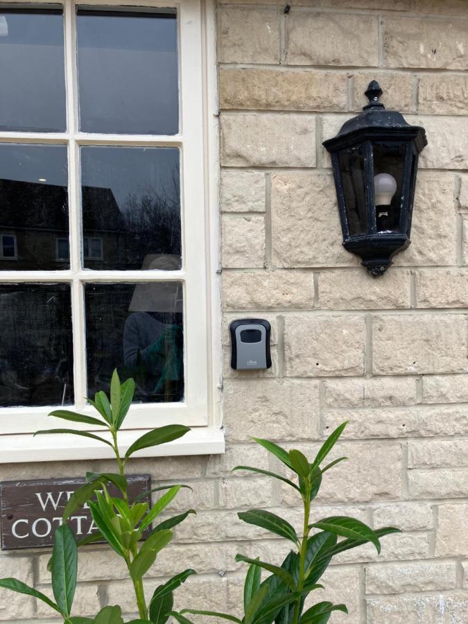 Well Cottage: A Cotswold Cottage At The Heart Of The Village Of Crudwell Εξωτερικό φωτογραφία